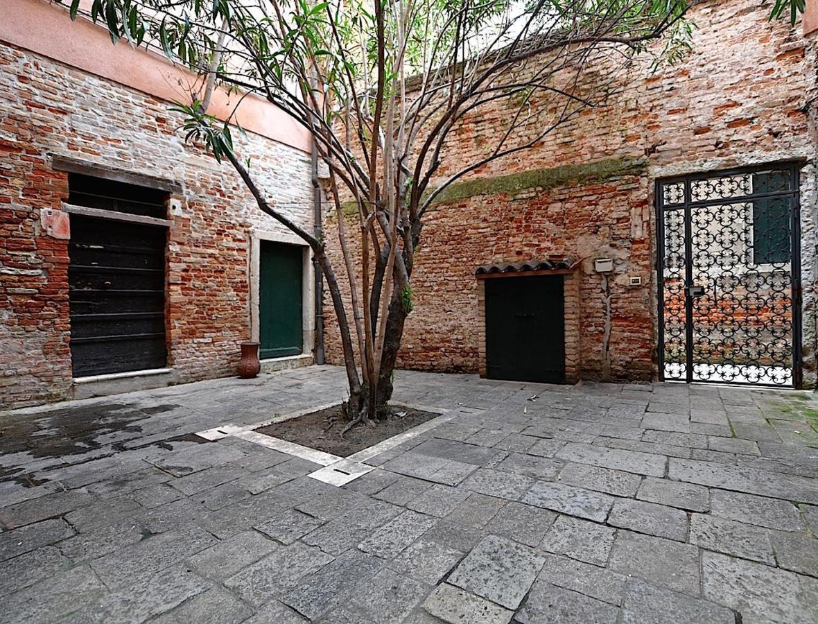 Chandeliers Apartment Venice Luaran gambar